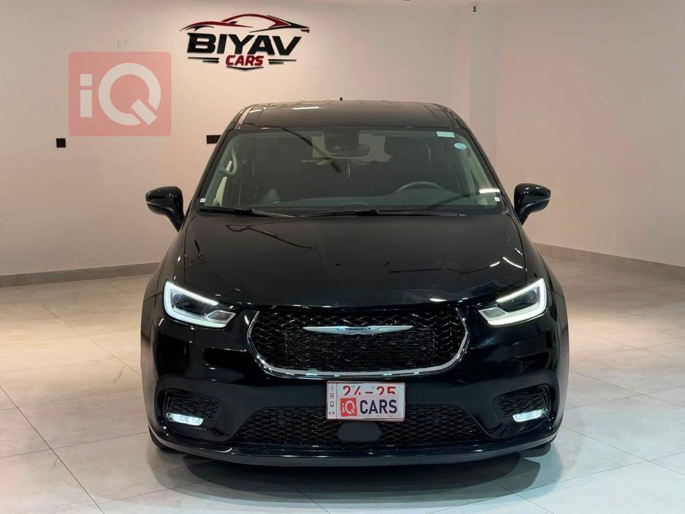 https://cdn.iqcars.iof45ab36b-193b-44e8-a0dc-59c6bd34ed0b_0.jpg